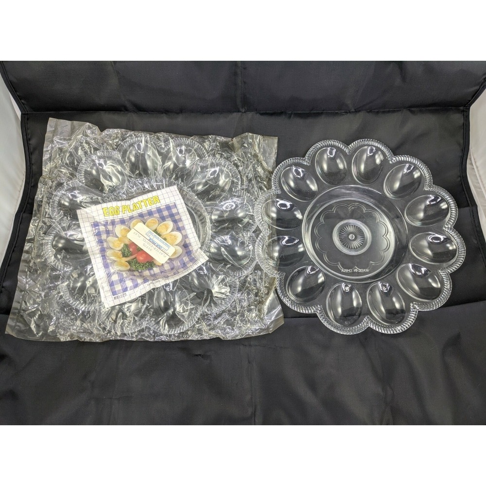 Corning Revere Plastic Egg Tray Platter 9.5 Inch Set of 2
